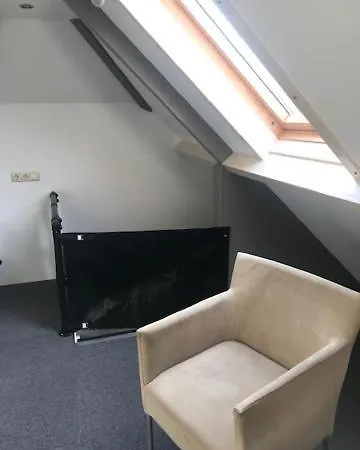 Aan De Wiericke Apartment
